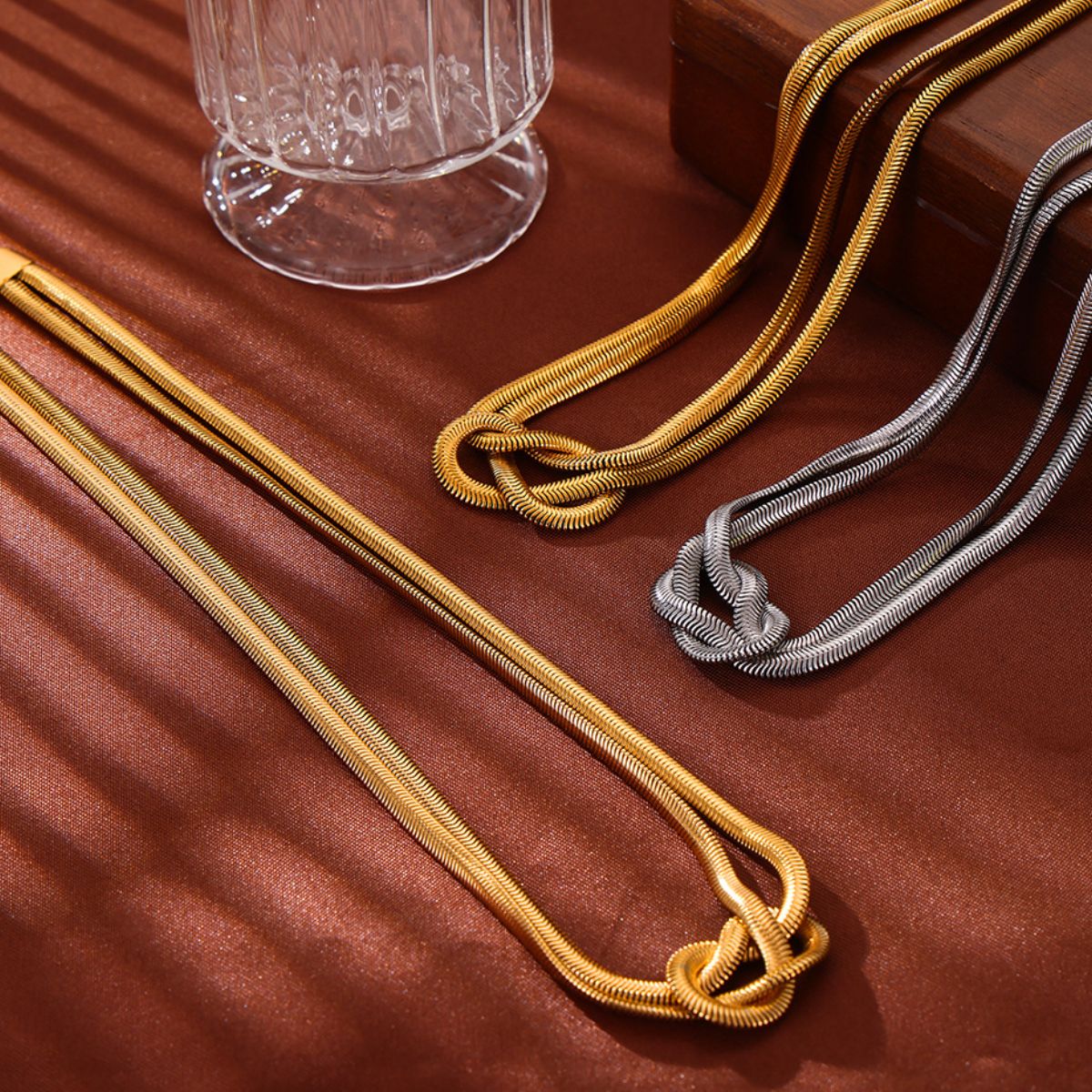 Titanium Steel Knot Necklace - Tote and Lounge