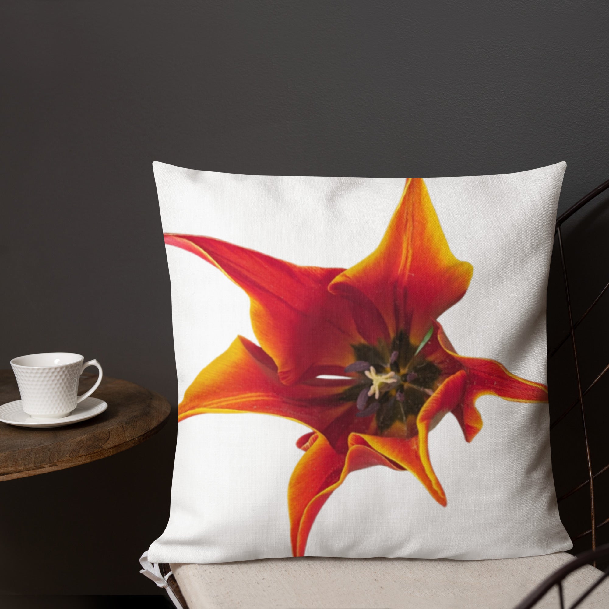 Lily Premium Pillow