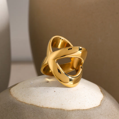 18K Gold-Plated Crisscross Ring - Tote and Lounge